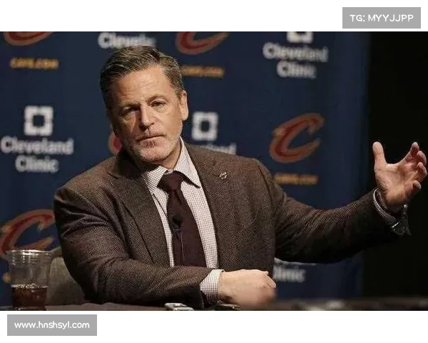 穷老板的五冠密码:马刺如何用 2 亿资产缔造 NBA 最草根王朝 穷老板的五冠密码:马刺如何用 2 亿资产缔造 NBA 最草根王朝